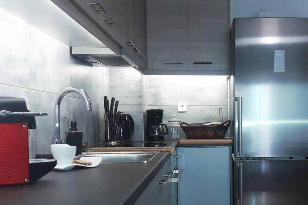 Ferienwohnung Elegant & Charming Apt. In The Hilton Area Athen Exterior foto